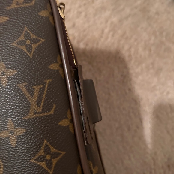 Louis  Vuitton 60in Luggage - Picture 11 of 14